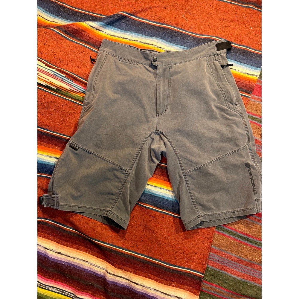 Endura Shorts Mens XL Gray Nylon Cargo MTB Cycling Utility Outdoor Gorpcore
